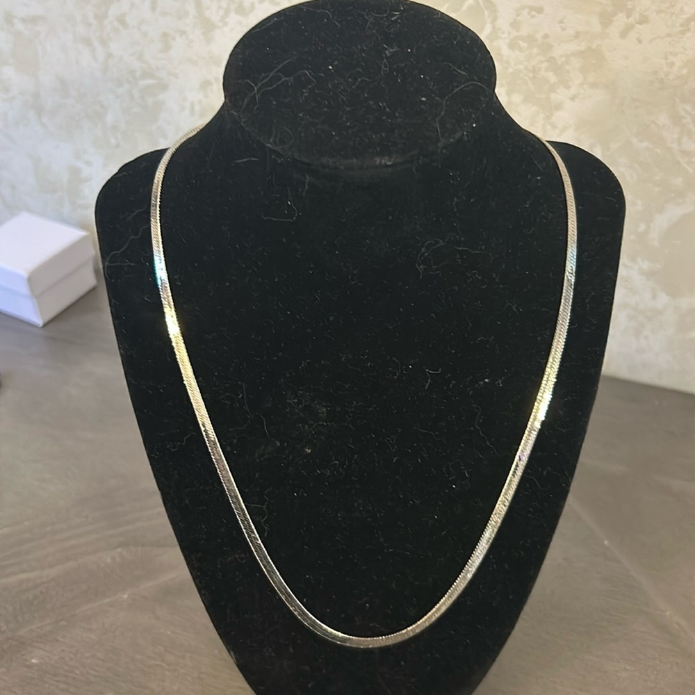 Sterling Silver 16 Necklace With Lobster Claw Clasp Sterling Silver 16 Necklace With Lobster Claw Clasp